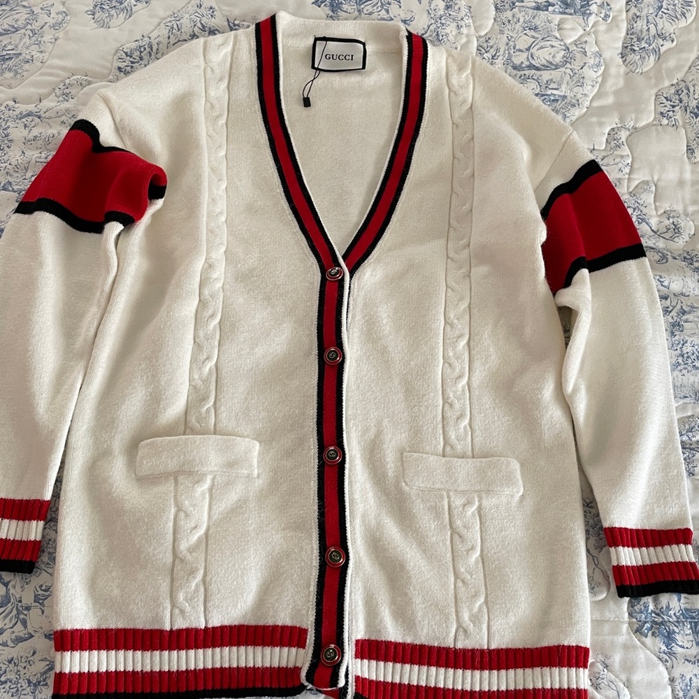 Gucci cable knit wool cardigan EUC